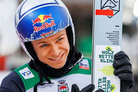 Andreas Wellinger mit Bestweite in der Qualifikation für das