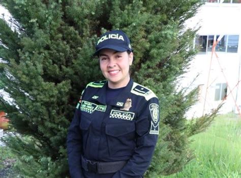 Patrullera Laura Jimena Franco Para Ella “es Un Honor Ser Una Mujer Policía” Policía Nacional