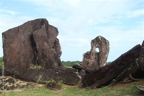 monolitos do sítio arqueológico do solstício em Calçoene Amapá Stock