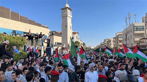 Video Miles De Manifestantes Protestan Frente A La Embajada Israelí En