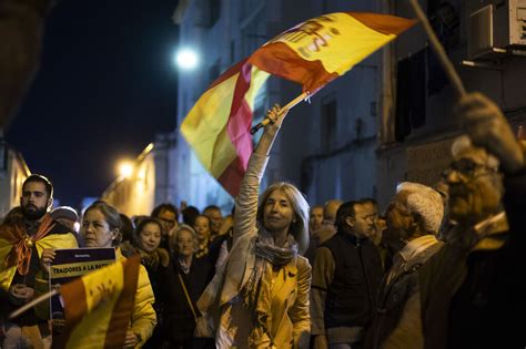 Concentraci N Contra La Amnist A Ante La Sede Del Psoe En El Puerto De