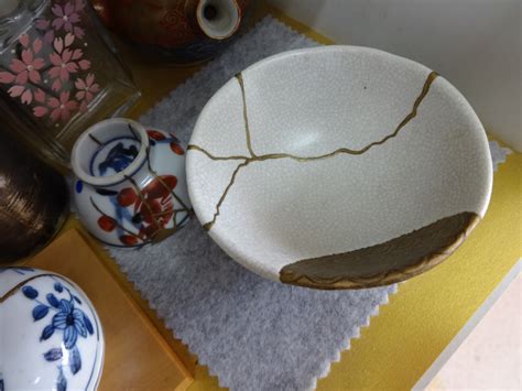 Kintsugi Broken Pottery Becomes More Beautiful Precious