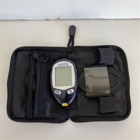 Freestyle Freedom Lite Blood Glucose Meter Monitor With Carrying Case