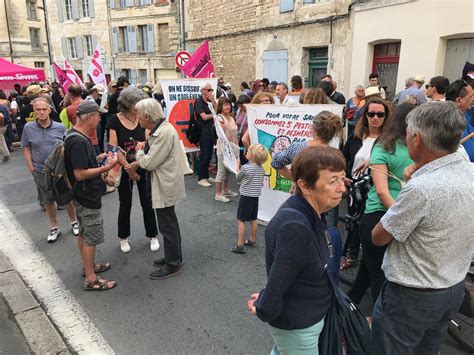 Proc S Des Anti Bassines Plus De Personnes Aux Portes Du Palais