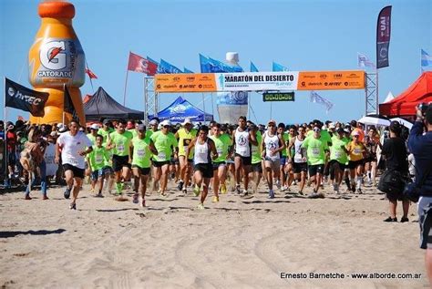 Marat N Del Desierto Corre K De Arena Y Dunas En Pinamar Argentina