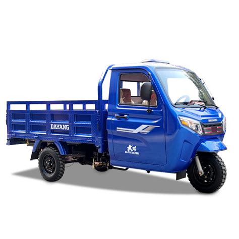 Enclosed Cabin Heavy Loading Tricycle With Powerful Engine 300CC 350CC