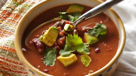 Receta de sopa de frijol con comino y jalapeño Bean soup with cumin