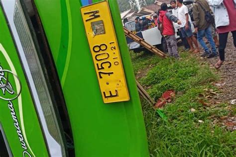 Fakta Lengkap Kecelakaan Bus Terguling Di Ciater Subang Penumpang