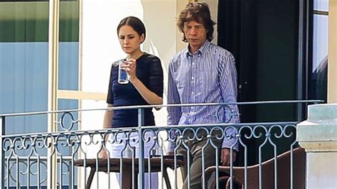 La Novia Bailarina De Mick Jagger Es 44 Años Menor Escribió Una