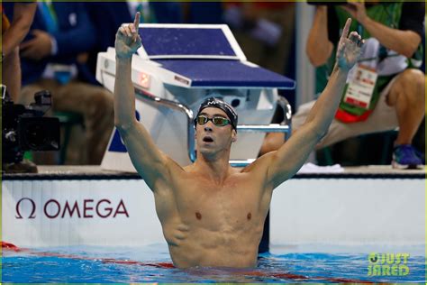 Michael Phelps Wins 20th Gold Medal, Defeats Chad le Clos: Photo ...