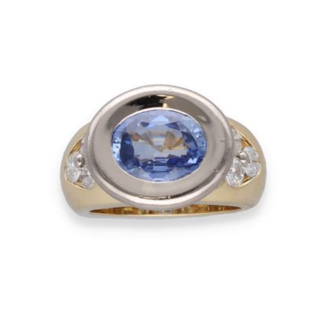 Bague Avec Un Saphir De Ceylan Et Diamants Brillants En Or Jaune Et