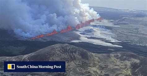 Iceland Volcano Erupts Again Spewing Lava Into The Sky Fifth Time Since December South