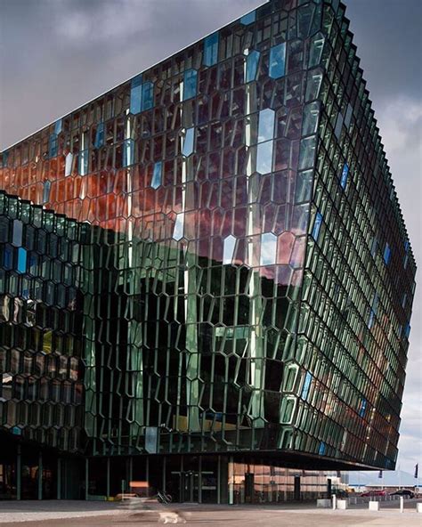 10 Modern Buildings With Facades That Keep Us Staring Arquitectura