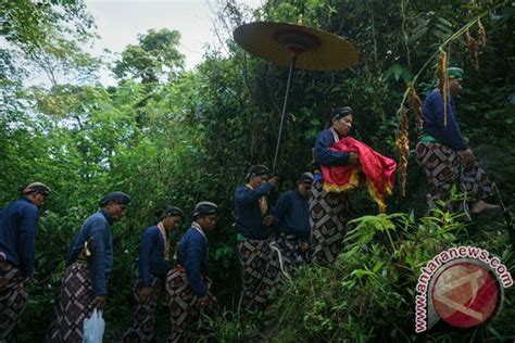 Keraton Yogyakarta Gelar Labuhan Ageng Merapi Antara News