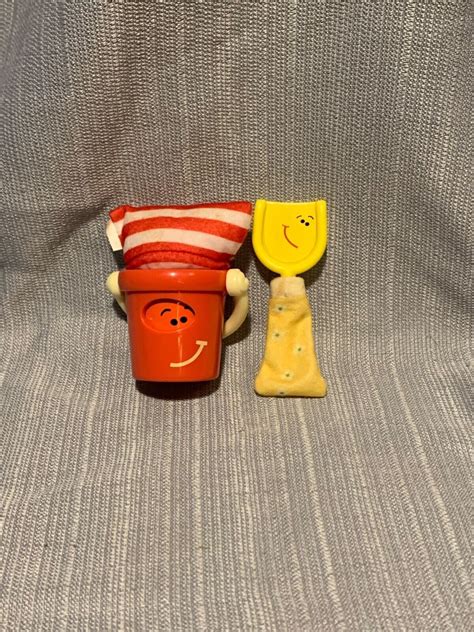 1999 Subway Blues Clues Beach Shovel And Pail Toy 4573820753