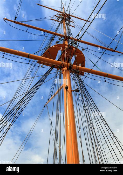 Main Mast High Resolution Stock Photography And Images Alamy