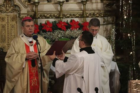 Nadbiskup Vukšić predslavio misu bdjenja u sarajevskoj katedrali IKA