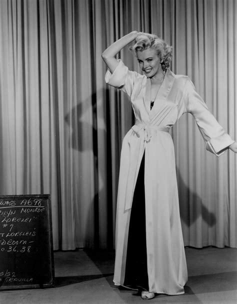 Naturally A Female On Tumblr Marilyn Monroe In A Costume Test For