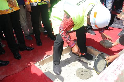 Pembangunan Gedung Pasar Mardika Ini Pesan Gubernur Maluku