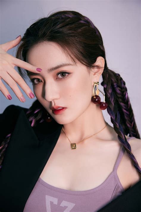 China Entertainment News Xu Lu Poses For Photo Shoot