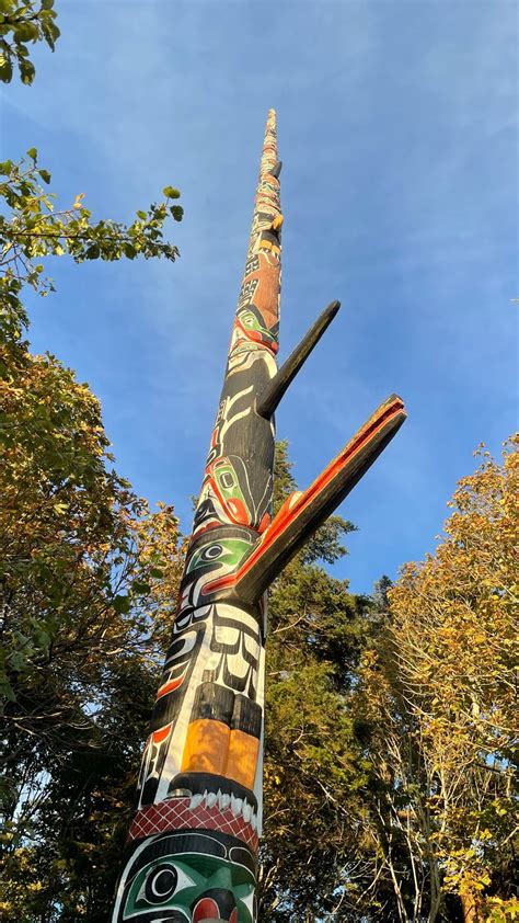 World S Tallest Totem Pole Circle Dr Victoria Bc Historical Places