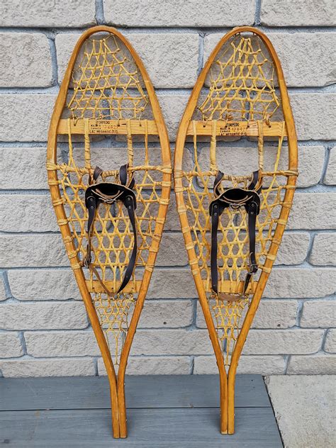 Vintage Torpedo Wooden Snowshoes Lac Megantic Pq Canada 42e12