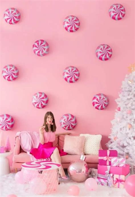 83 Glam And Fun Pink Christmas Decor Ideas Digsdigs