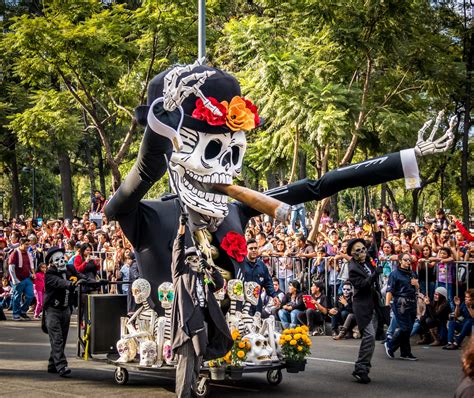 Day Of The Dead In Mexico City The Best Events Parades And Festivals