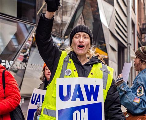 UAW Ratifies Contracts With All Detroit 3 Automakers Automotive Addicts