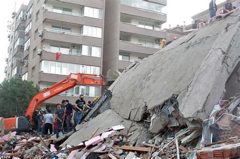 Moment Building Collapses In Turkey After 7 0 Magnitude Earthquake