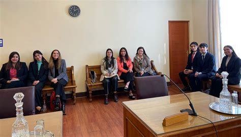 Universidad de Valparaíso Estudiantes de Derecho UV realizan visitas