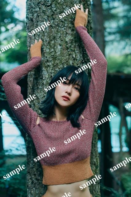 櫻坂46土生瑞穂、クロップド丈でヘルシーなカッコよさ披露 1st Photo Bookから特典全4種解禁 ライブドアニュース