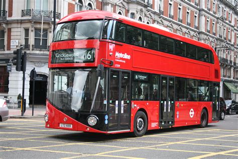 Metroline Lt On Route Victoria Ltz Aubrey Flickr