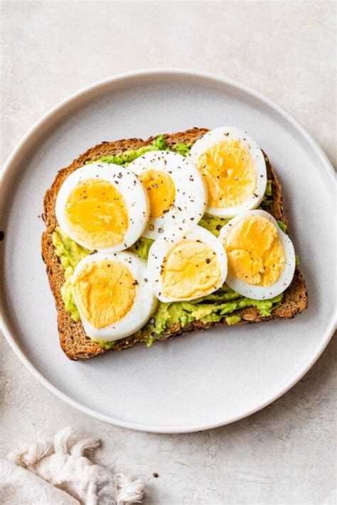 Avocado Toast with Egg (4 Ways) - Skinnytaste