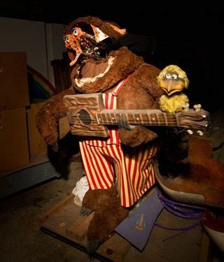 Chuck E Cheese Scary Animatronics | Unnerving Images for Your All