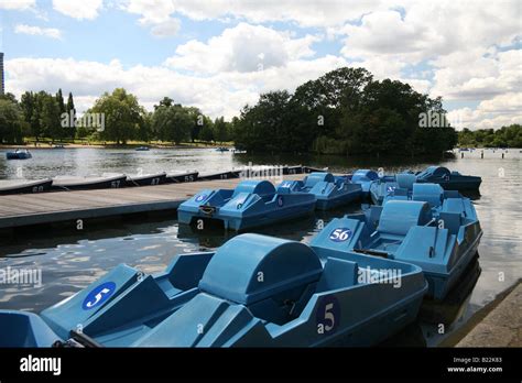 Boats On The Serpentine Lake Hyde Park Stock Photo Alamy