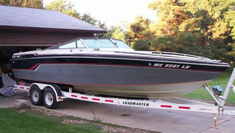 1985 Chris Craft 260 Stinger