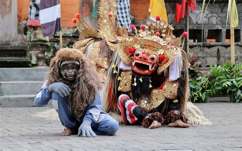 BARONG AND KERIS DANCE | TRADITIONAL BALINESE HINDU DANCE