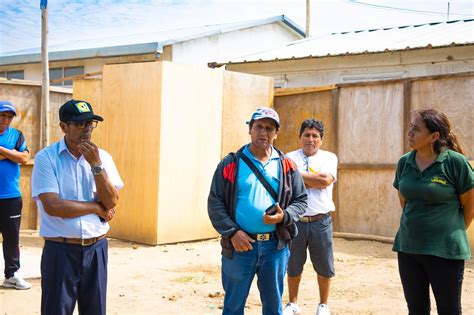 Alcalde Provincial Javier Mendoza Visita La Ie Nº 82211 Villa Virú Para Evaluar Carencias Y