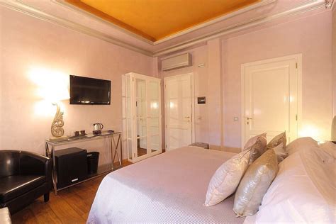 Residenza Gambrinus Firenze www.residenzagambrinus.it In Florence ...