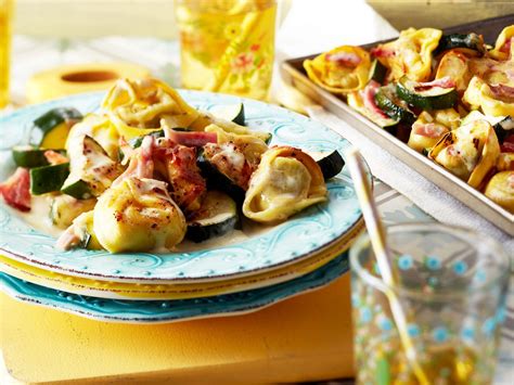 Turbo Tortelloni Mit Zucchini Vom Blech Rezept LECKER