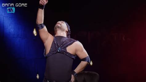 Zenne Azad Kaan kimdir Ünlü Zenne Azad Kaan dan Trans mısın gay misin sorusuna olay yanıt