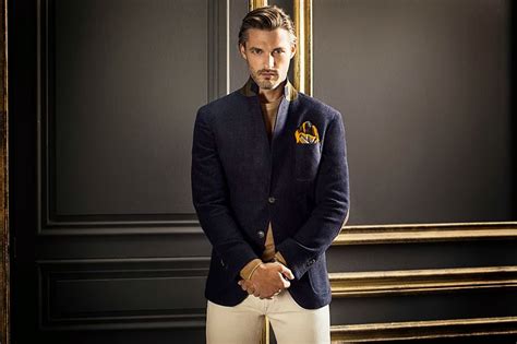 Massimo Dutti Presenta Su Elegante Lookbook De Septiembre Para Este