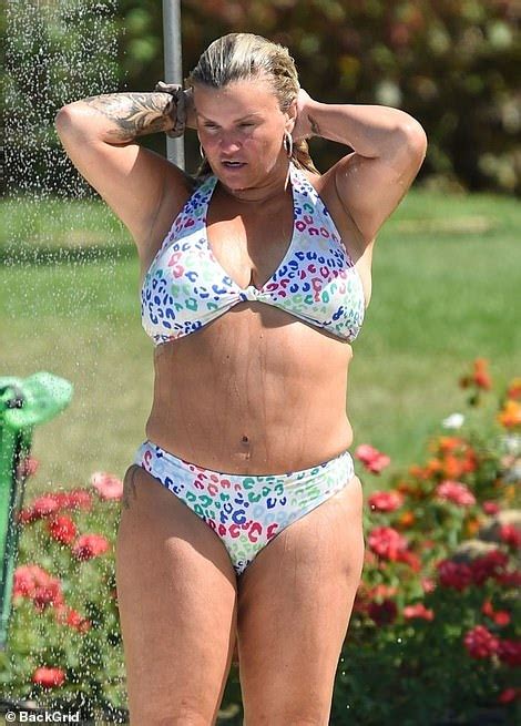 Kerry Katona Pokes Fun At Her Weight Gain In A Leopard Print Bikini In Spain Daily Mail Online