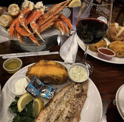 Where to Find the Best Seafood in Virginia Beach