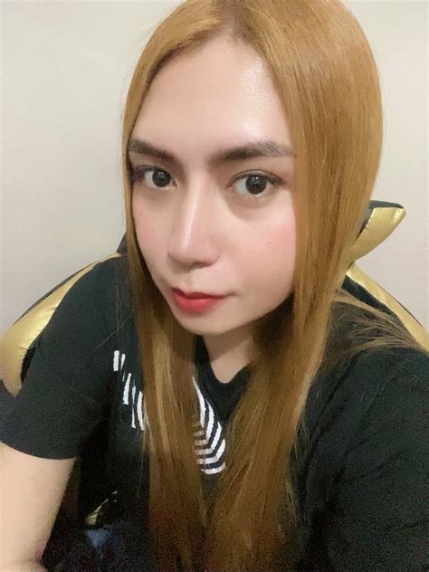 Xyla Crimson Filipino Transsexual Escort In Manila