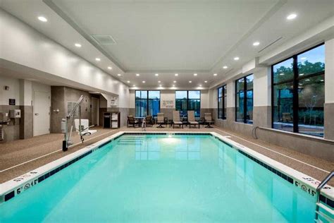 hotels in baltimore with Indoor pool