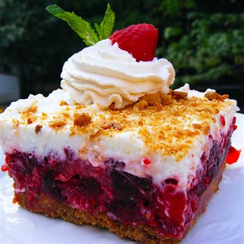 Easy And Refreshing Raspberry Icebox Cake Marias Kitchen