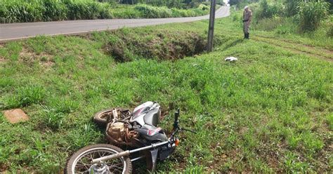 G1 Motociclista sem CNH morre após bater em poste na SC 283 em Mondaí