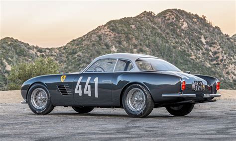 Milliárdos legenda a Zagato karosszériás Ferrari versenyautó Az